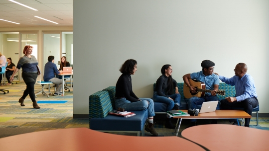 Innovacom_UniversiteStPaul_Lifestyle_3.14.201927268.jpg